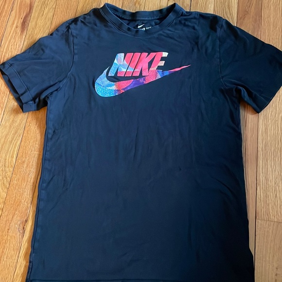 Men’s Nike Black Graphic Tee Size Small - Picture 1 of 5
